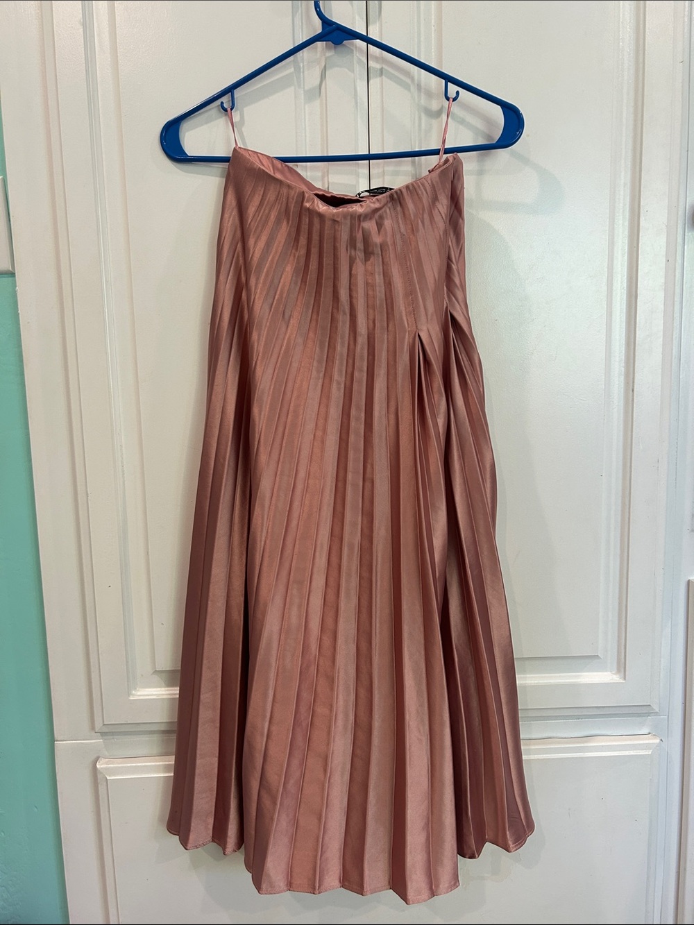 Zara Pleated Satin Midi Dress in Dusty Pink